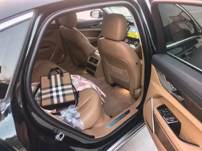 Jaguar XFL 2024 Model 2.0T P250 2WD Exclusive Deluxe Edition – фото 9