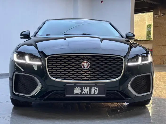 Jaguar XFL 2025 Model 2.0T P250 2WD Exclusive Deluxe Edition