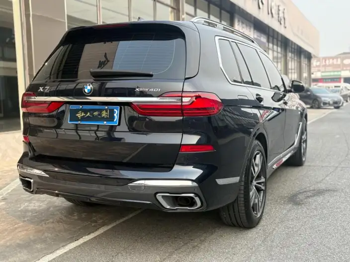 BMW X7 2022 Model xDrive40i Exclusive Model Luxury Set – фото 6