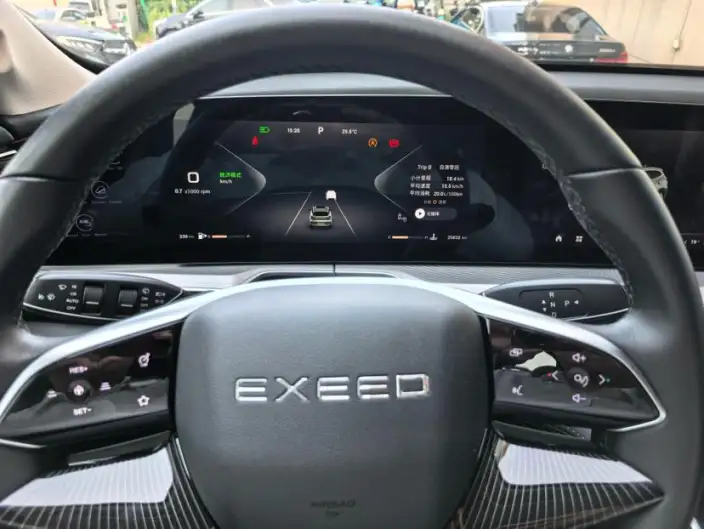 EXEED Lingyun 2024 Model Lynk 300T 2WD Star Glory Edition – фото 9
