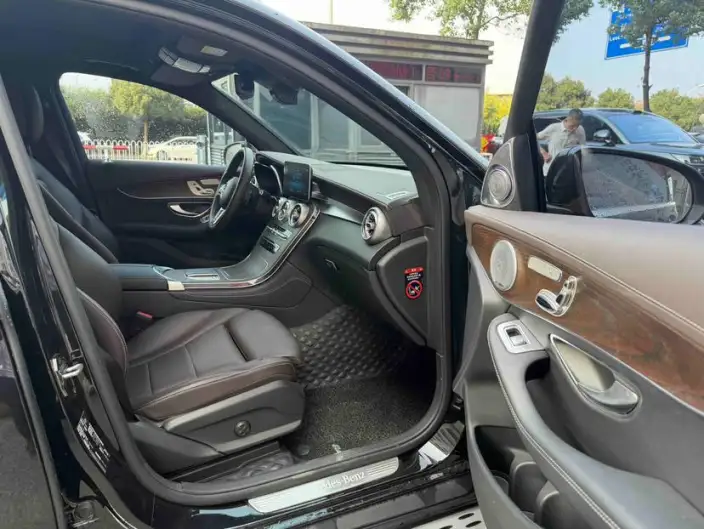 Mercedes-Benz GLC 2022 Model Facelift GLC 300 L 4MATIC Dynamic Model Collector Edition – фото 9