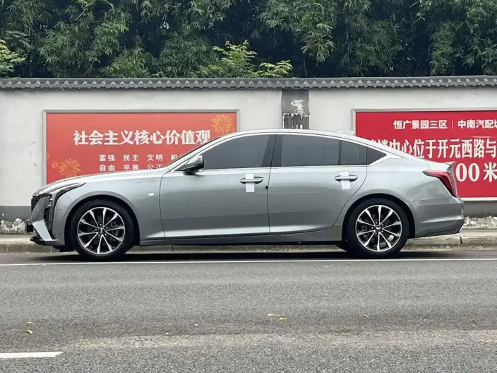 Cadillac CT5 2025 Model 28T Lincoln Town Sports Edition