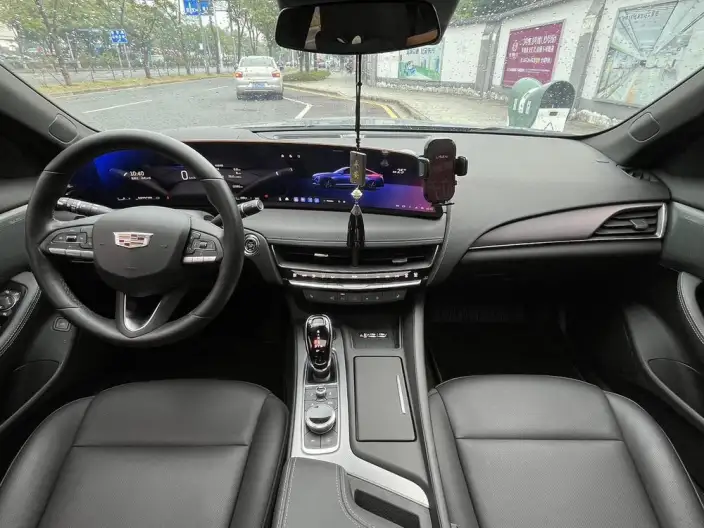 Cadillac CT5 2025 Model 28T Lincoln Town Sports Edition – фото 6