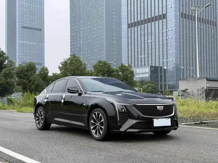 Cadillac CT5 2025 Model 28T Lincoln Town Sports Edition