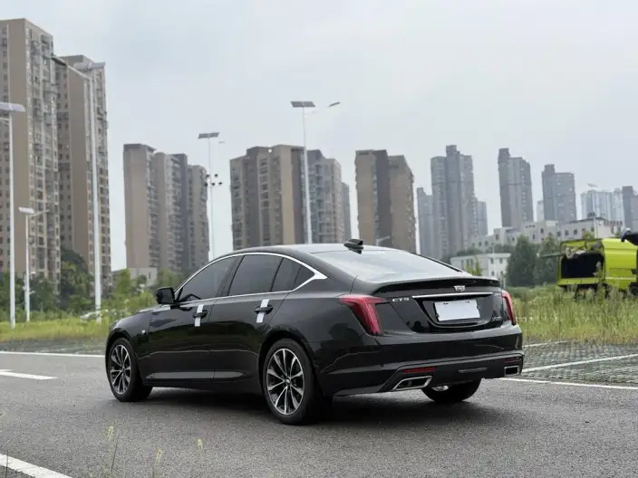 Cadillac CT5 2025 Model 28T Lincoln Town Sports Edition