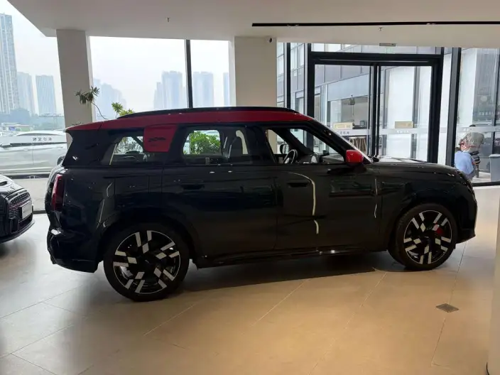 MINI JCW COUNTRYMAN 2024 Model 2.0T JOHN COOPER WORKS ALL4