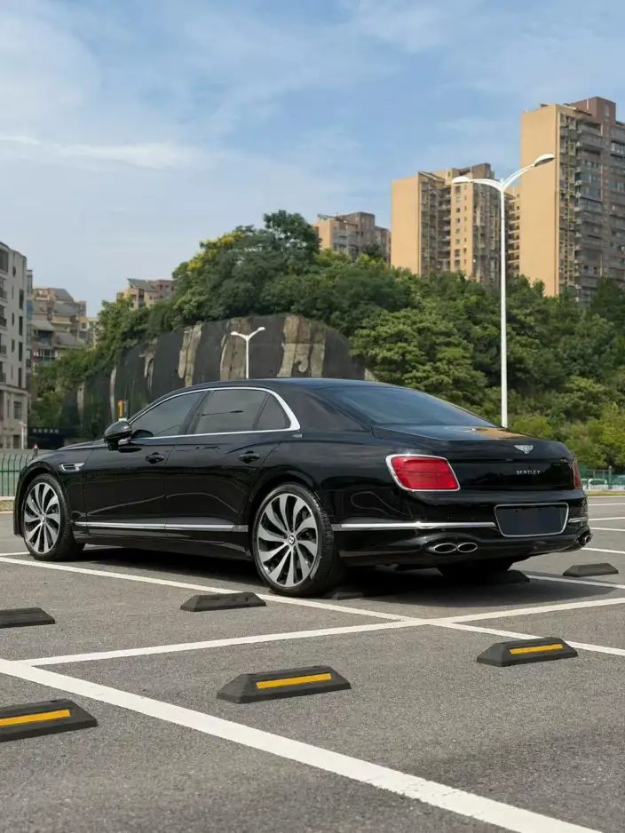 Continental Flying Spur 2021 Model 4.0T V8 Standard Edition – фото 6