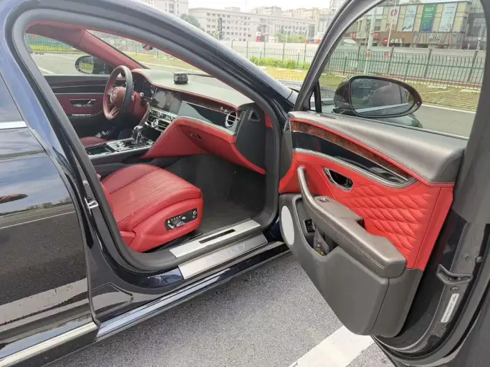 Continental Flying Spur 2021 Model 4.0T V8 Standard Edition – фото 10