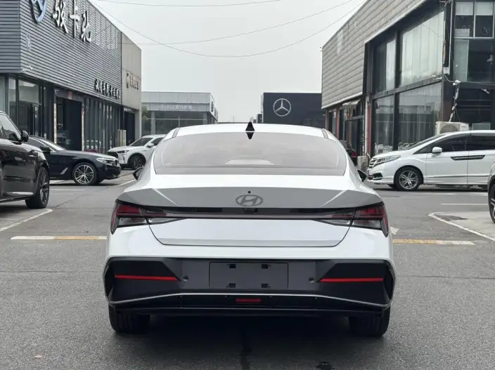Hyundai Ioniq 2023 Model 1.5L CVT LUX Premium Edition – фото 5