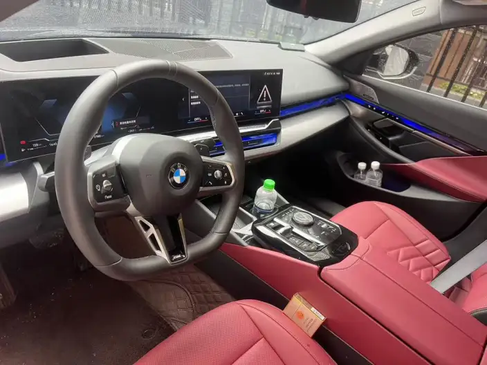 BMW 5 Series 2026 Model 530Li Leading Model M Sports Set – фото 9