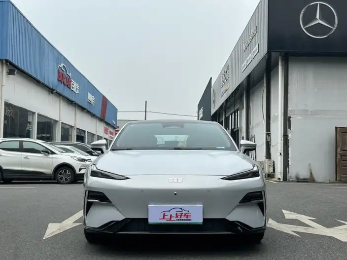 Geely Galaxy E8 2025 Model 575km Tiggo Edition