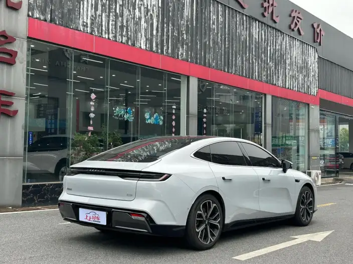 Geely Galaxy E8 2025 Model 575km Tiggo Edition – фото 6