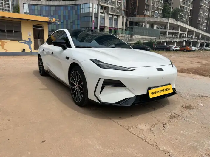Geely Galaxy E8 2025 Model 620km 4WD Galaxy LiDAR Edition