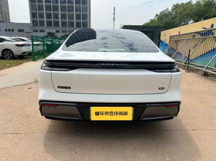 Geely Galaxy E8 2025 Model 620km 4WD Galaxy LiDAR Edition – фото 5