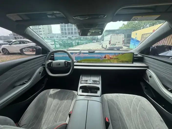 Geely Galaxy E8 2025 Model 620km 4WD Galaxy LiDAR Edition – фото 9