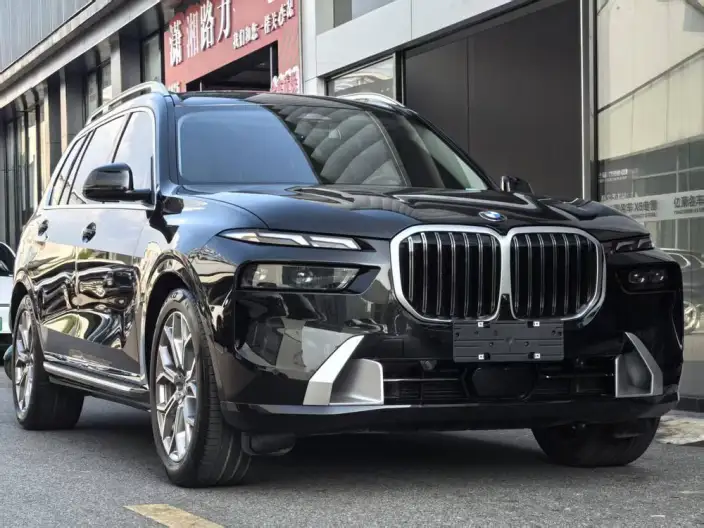 BMW X7 2025 Model xDrive40i Leading Model Luxury Set 7 seat – фото 3