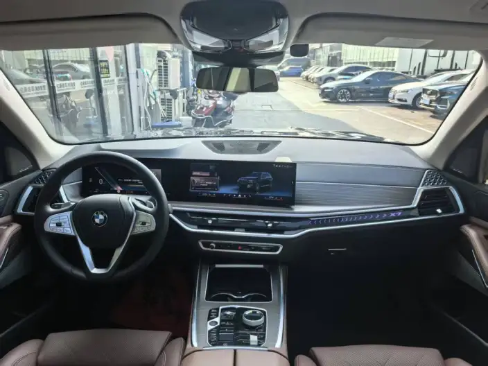 BMW X7 2025 Model xDrive40i Leading Model Luxury Set 7 seat – фото 7