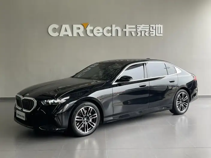 BMW 5 Series 2026 Model 530Li Leading Model M Sports Set – фото 1