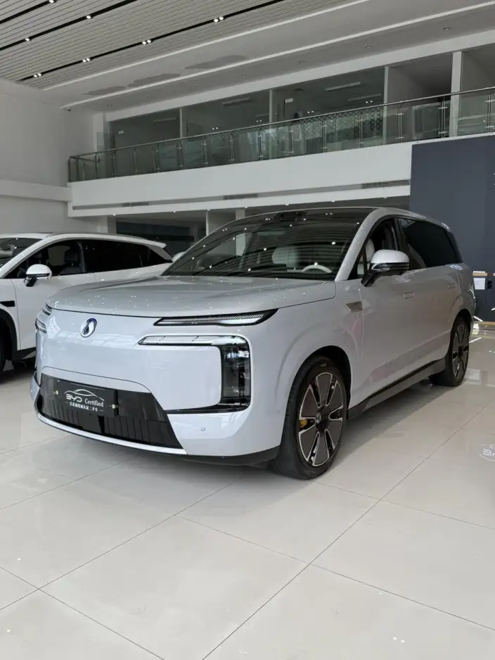 Denza N8L DM 2025 Model Flagship Model