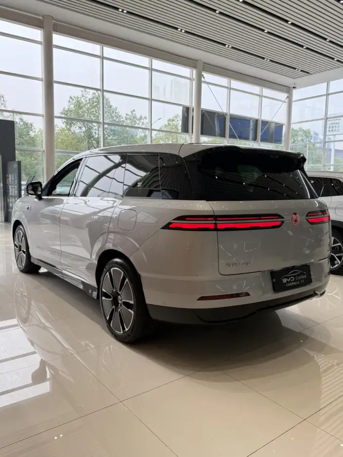 Denza N8L DM 2025 Model Flagship Model
