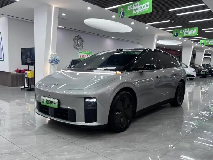 Li Auto i6 2025 Model 2WD Standard Edition