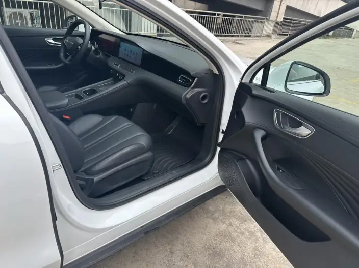 Roewe D7 DMH 2024 Model 125 Zunrong Edition – фото 8