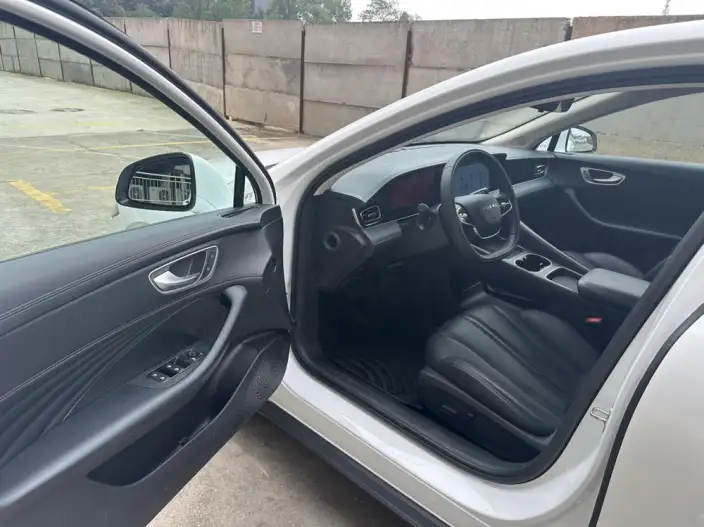 Roewe D7 DMH 2024 Model 125 Zunrong Edition – фото 9