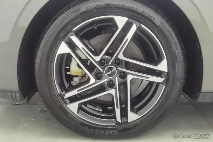 Roewe D7 DMH 2023 Model 125 Superior Edition – фото 8