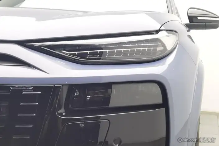 AUDI Q6L e-tron 2026 Model First Edition Pilot Edition – фото 7