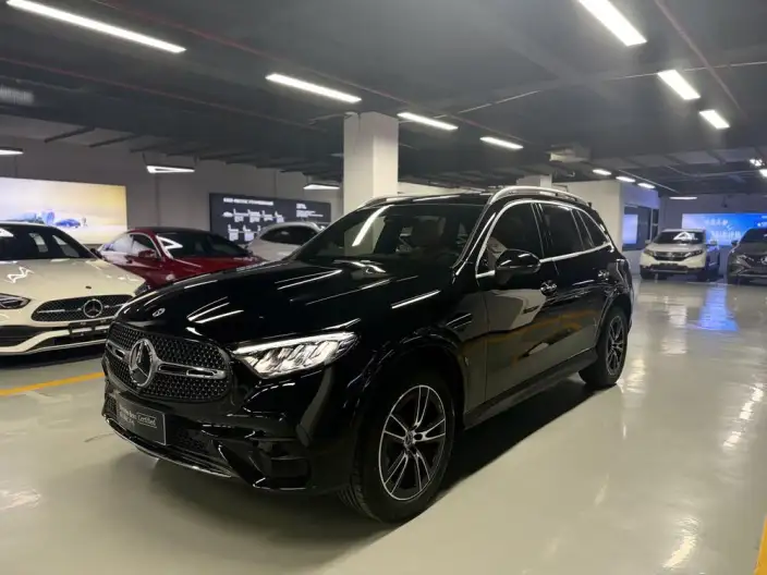 Mercedes-Benz GLC 2026 Model GLC 260 L 4MATIC Luxury Model 5 seat – фото 1