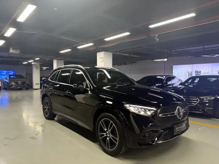 Mercedes-Benz GLC 2026 Model GLC 260 L 4MATIC Luxury Model 5 seat – фото 3
