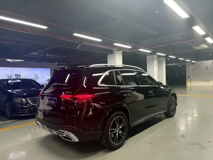 Mercedes-Benz GLC 2026 Model GLC 260 L 4MATIC Luxury Model 5 seat – фото 7