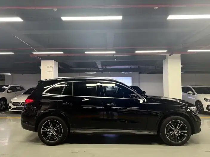 Mercedes-Benz GLC 2026 Model GLC 260 L 4MATIC Luxury Model 5 seat – фото 8
