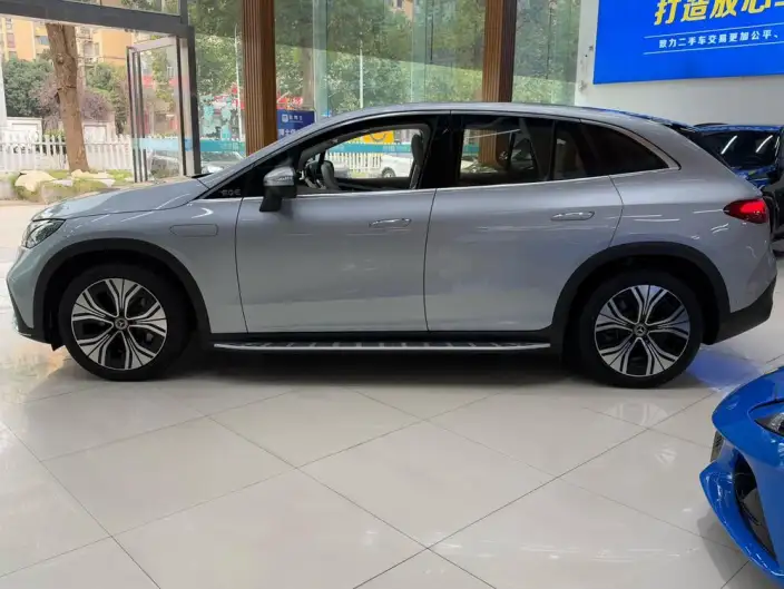 Mercedes-Benz EQE SUV 2024 Model EQE SUV 350 4MATIC Deluxe Edition – фото 4