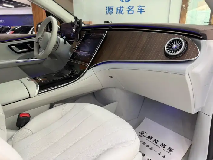 Mercedes-Benz EQE SUV 2024 Model EQE SUV 350 4MATIC Deluxe Edition – фото 10