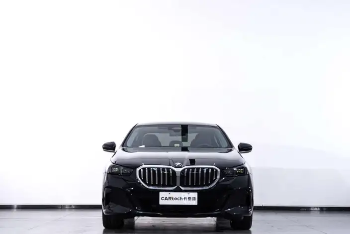 BMW 5 Series 2026 Model 530Li Leading Model M Sports Set – фото 2