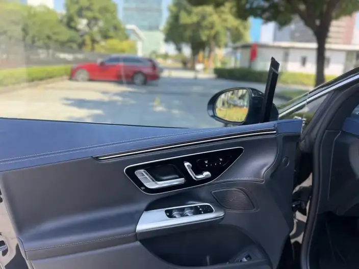 Mercedes-Benz EQE 2025 Model EQE 500 4MATIC Pioneer Edition – фото 9