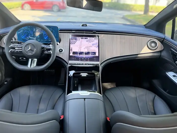 Mercedes-Benz EQE 2025 Model EQE 500 4MATIC Pioneer Edition – фото 10