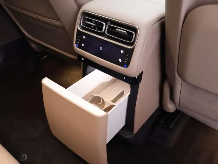 Li Auto i6 2025 Model 4WD Standard Edition – фото 9