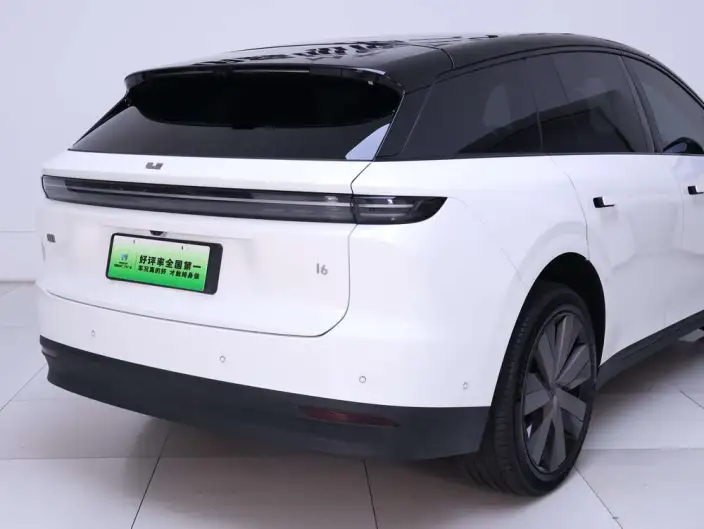 Li Auto i6 2025 Model 4WD Standard Edition – фото 10