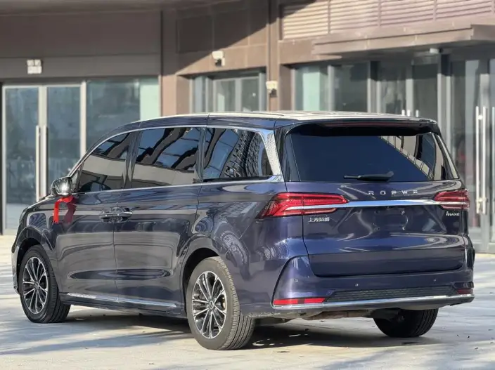 Roewe iMAX8 2022 Model 400TGI Zunrong Edition