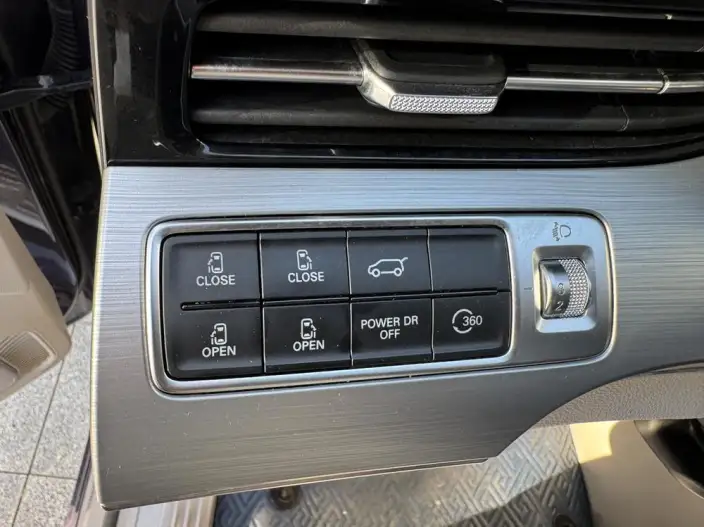 Roewe iMAX8 2022 Model 400TGI Zunrong Edition – фото 9