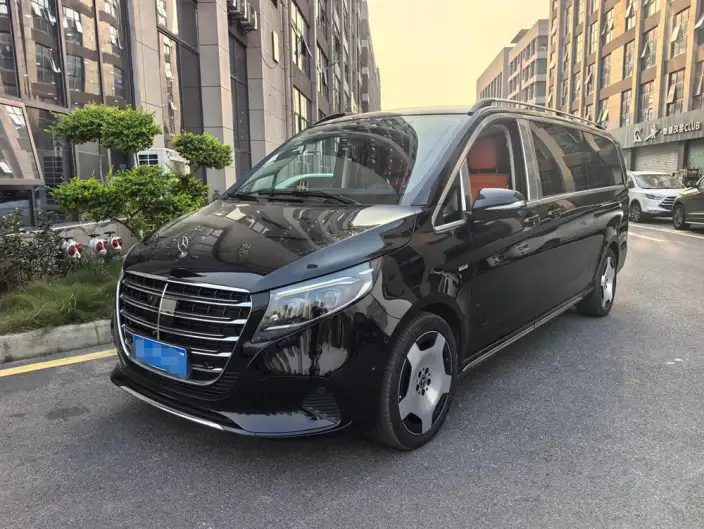 Mercedes-Benz V-Class 2024 Model V 300 L Long wheelbase Deluxe Edition – фото 1