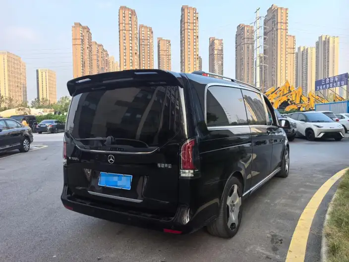 Mercedes-Benz V-Class 2024 Model V 300 L Long wheelbase Deluxe Edition – фото 5