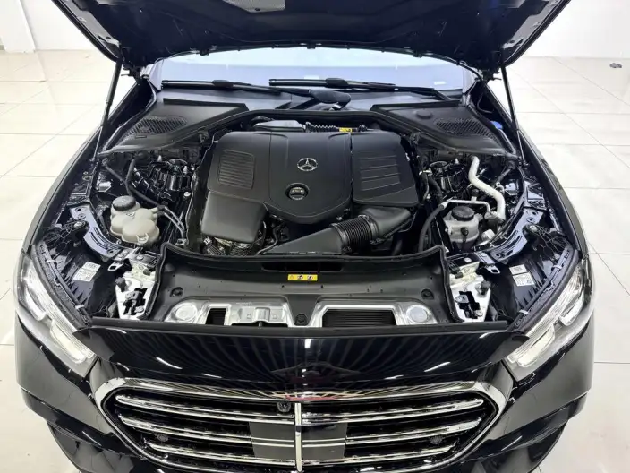 Mercedes-Benz E-Class 2024 Model E 300 L Luxury Model sedan – фото 6