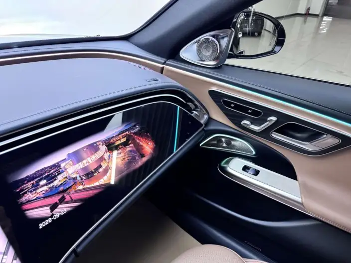 Mercedes-Benz E-Class 2024 Model E 300 L Luxury Model sedan – фото 10