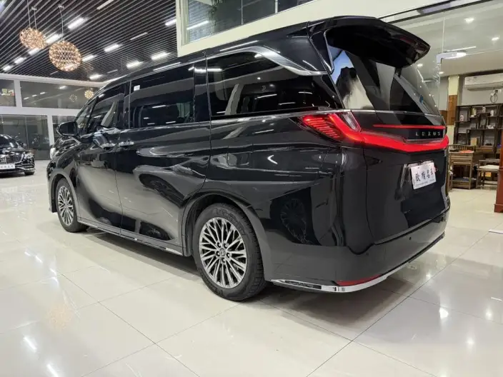 Lexus LM 2026 Model 500h DIRECT4 VI seat Respect Edition
