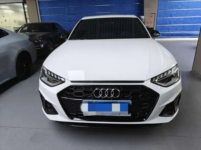 Audi A4 L 2023 Model 40 TFSI quattro Luxury Dynamic Model
