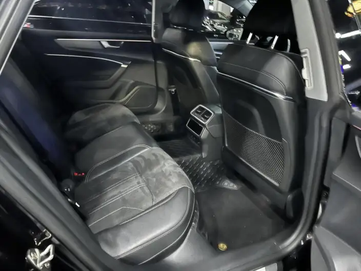 Audi A7 L 2024 Model 45 TFSI Luxury Model – фото 9