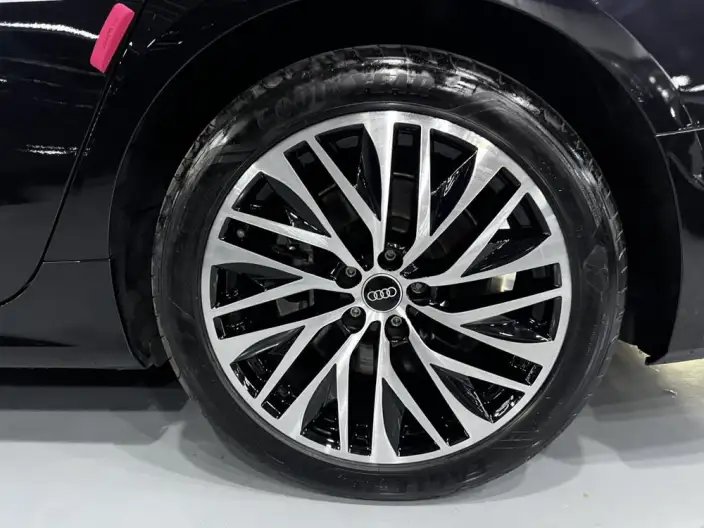 Audi A7 L 2024 Model 45 TFSI Luxury Model – фото 10
